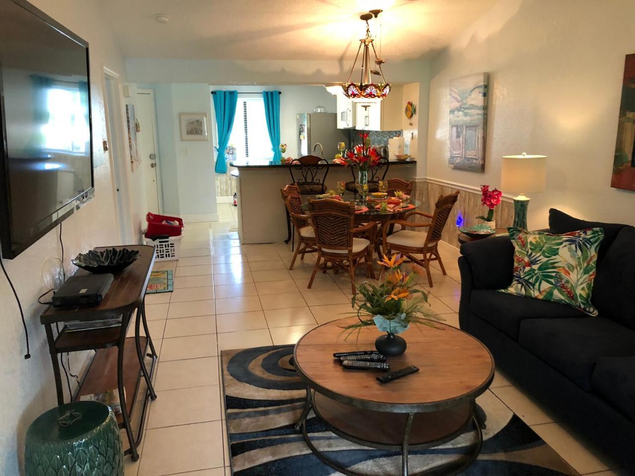 2 Bedroom , 2 Bath , Villa Oldsmar Exterior photo
