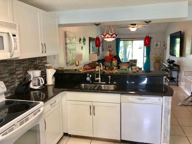 2 Bedroom , 2 Bath , Villa Oldsmar Exterior photo
